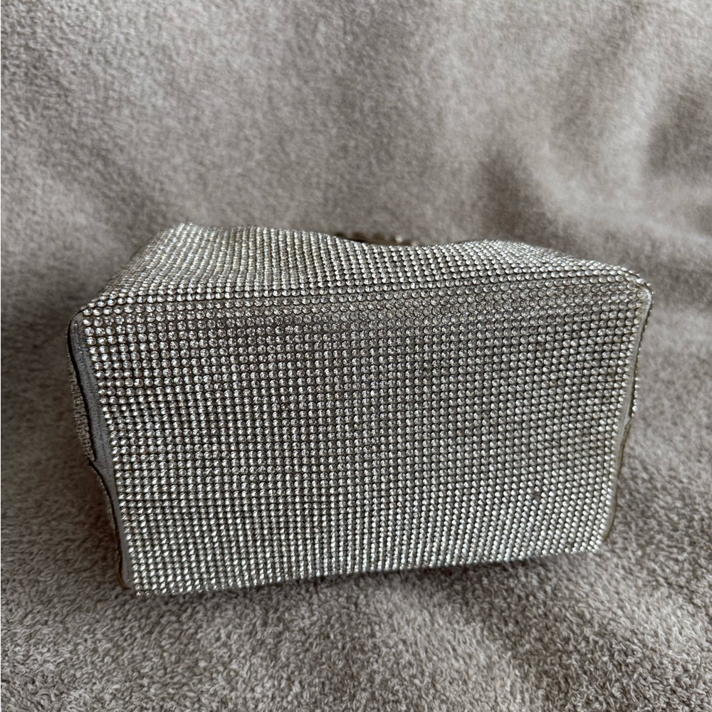 Elegant Silver Women's Bag - Picture 3 of 3